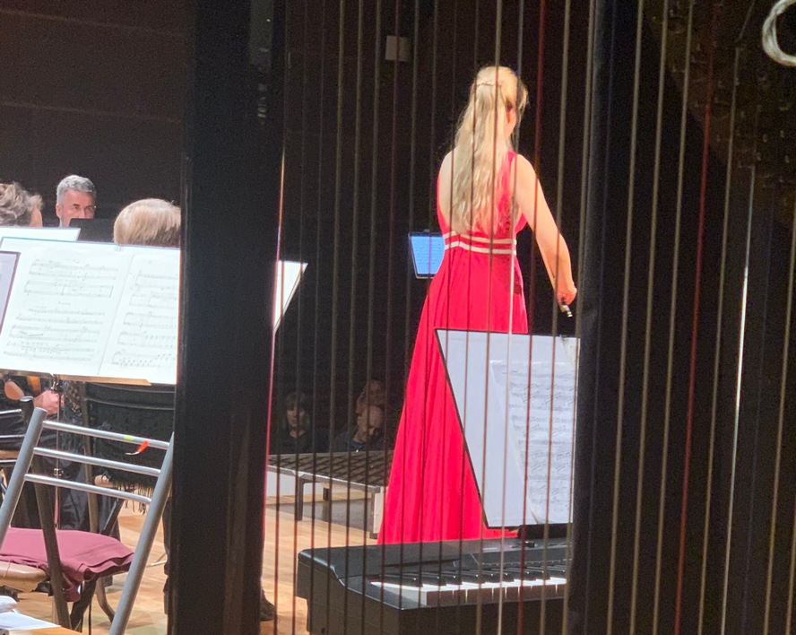 Плевенска филхармония, Йордан Камджалов и Зорница Иларионова препълниха зала “Сливен”